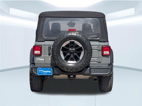 Used 2020 Jeep Wrangler Sport AWD/4WD image 5