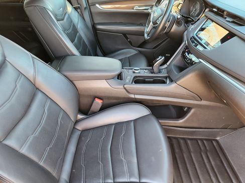 Certified 2023 Cadillac XT5 Sportv w/ Platinum Package image 14