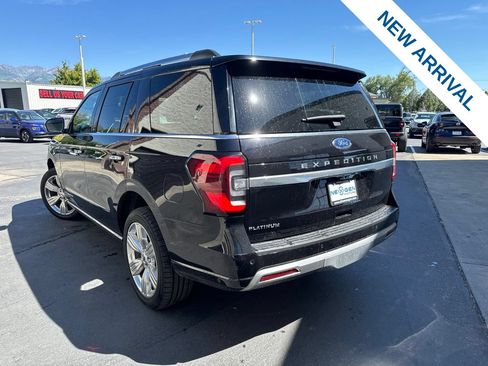 Used 2024 Ford Expedition Platinum AWD/4WD image 5