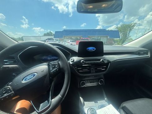 Used 2022 Ford Escape Titanium w/ Class II Trailer Tow Package AWD/4WD image 21