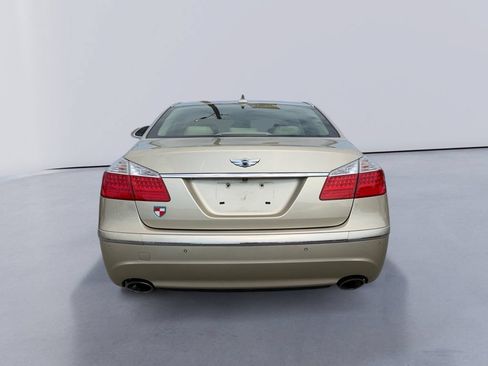Used 2011 Hyundai Genesis 3.8 w/ Technology Pkg 4 RWD image 4