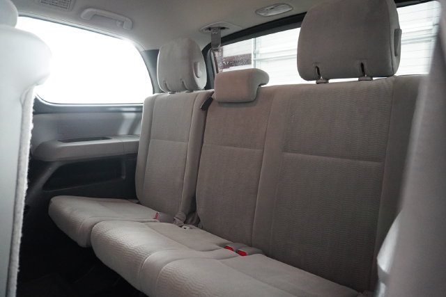Used 2019 Toyota Sequoia SR5 AWD/4WD image 33