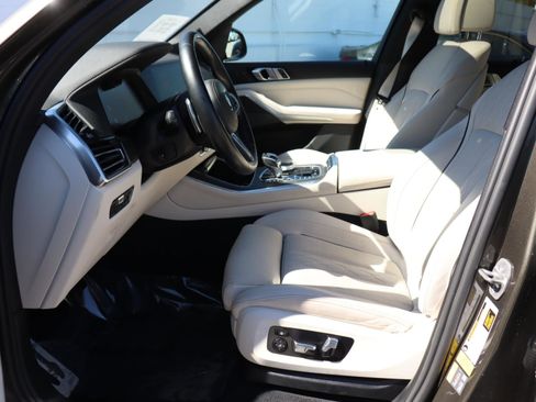 Certified 2023 BMW X5 xDrive45e w/ Executive Package image 15