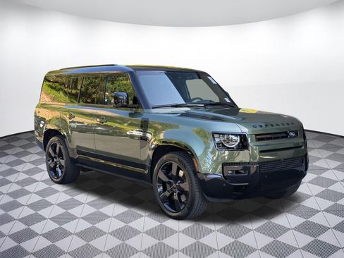 New 2026 Land Rover Defender 130 X-Dynamic SE AWD/4WD image 7