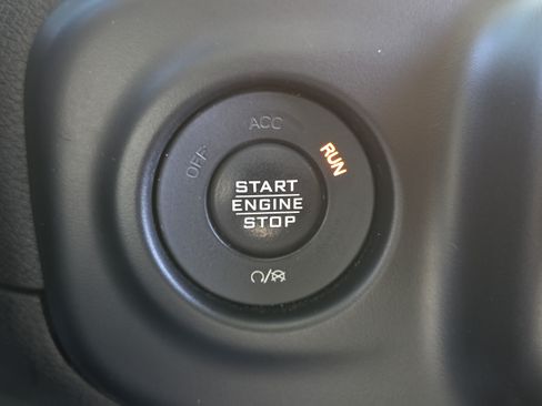 Used 2021 Jeep Wrangler Unlimited Sport AWD/4WD image 34