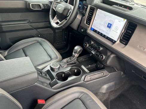 New 2025 Ford Bronco Outer Banks image 15