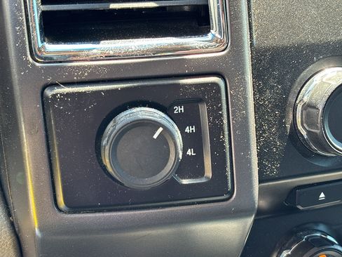 Used 2015 Ford F150 4x4 SuperCrew image 25