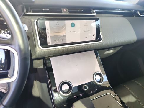 Used 2022 Land Rover Range Rover Velar S image 7