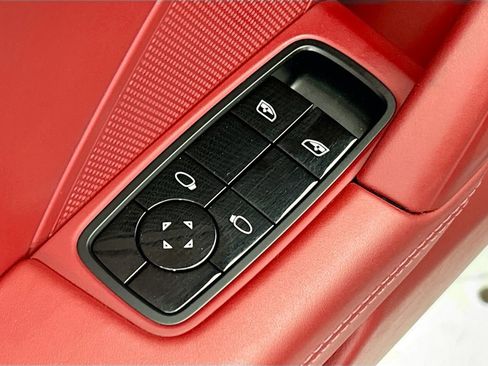Used 2020 Porsche 911 Carrera 4 AWD/4WD image 22