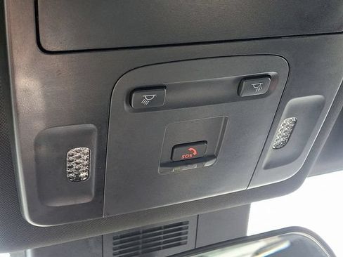 Used 2025 Toyota Camry SE FWD image 25