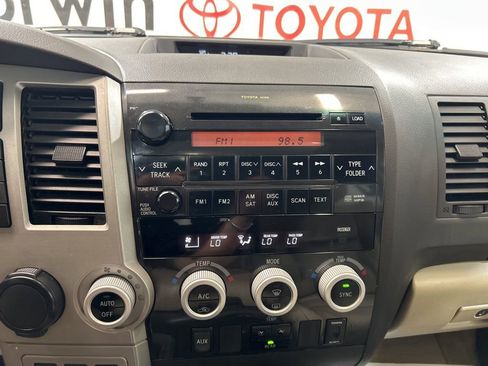 Used 2008 Toyota Sequoia SR5 RWD image 32
