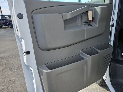 New 2025 Chevrolet Express 4500 w/ Power Convenience Package image 11