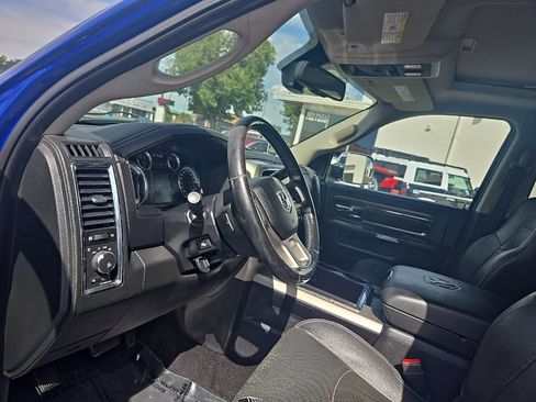Used 2014 RAM 2500 Laramie w/ Convenience Group AWD/4WD image 11