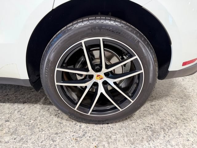 Used 2022 Porsche Macan AWD/4WD image 43