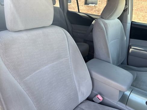 Used 2011 Toyota Highlander 4WD image 61