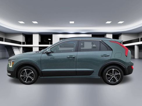 Certified 2023 Kia Niro EX image 2