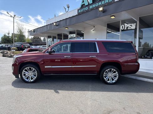 Used 2017 Cadillac Escalade ESV Premium Luxury w/ LPO, Radiant Package AWD/4WD image 2