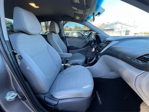 Used 2015 Hyundai Accent GLS image 21