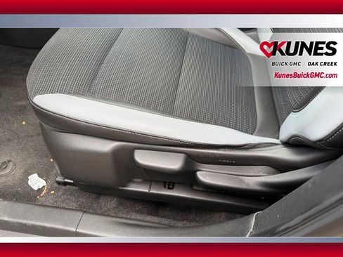 Used 2024 Buick Envista Preferred w/ Advanced Safety Package image 7