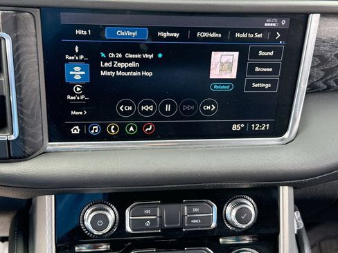 Used 2021 GMC Yukon Denali w/ Denali Premium Package AWD/4WD image 16