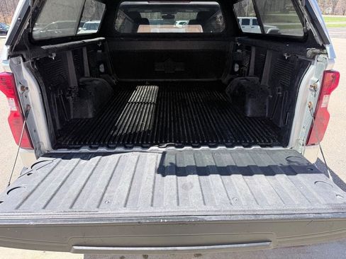 Used 2021 Chevrolet Silverado 1500 LT w/ Work Truck Package AWD/4WD image 7