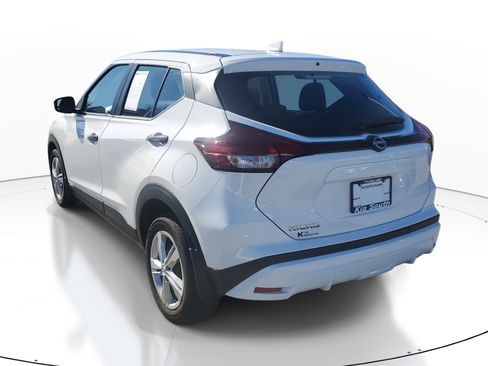 Used 2024 Nissan Kicks S image 4