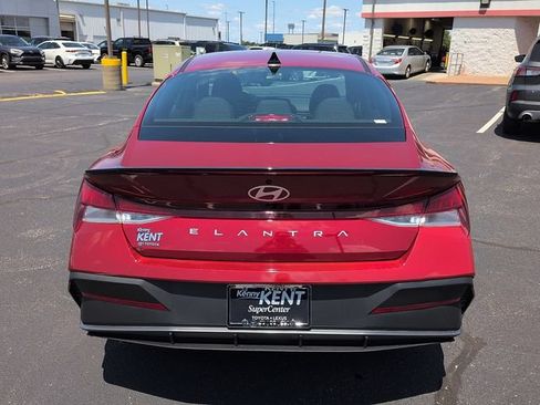 Used 2025 Hyundai Elantra Sport FWD image 6