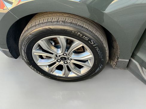 Used 2024 Ford Edge Titanium AWD/4WD image 30