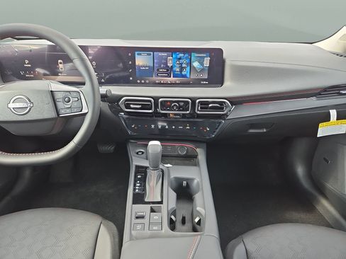 New 2026 Nissan Sentra SR w/ SR Premium Package FWD image 23