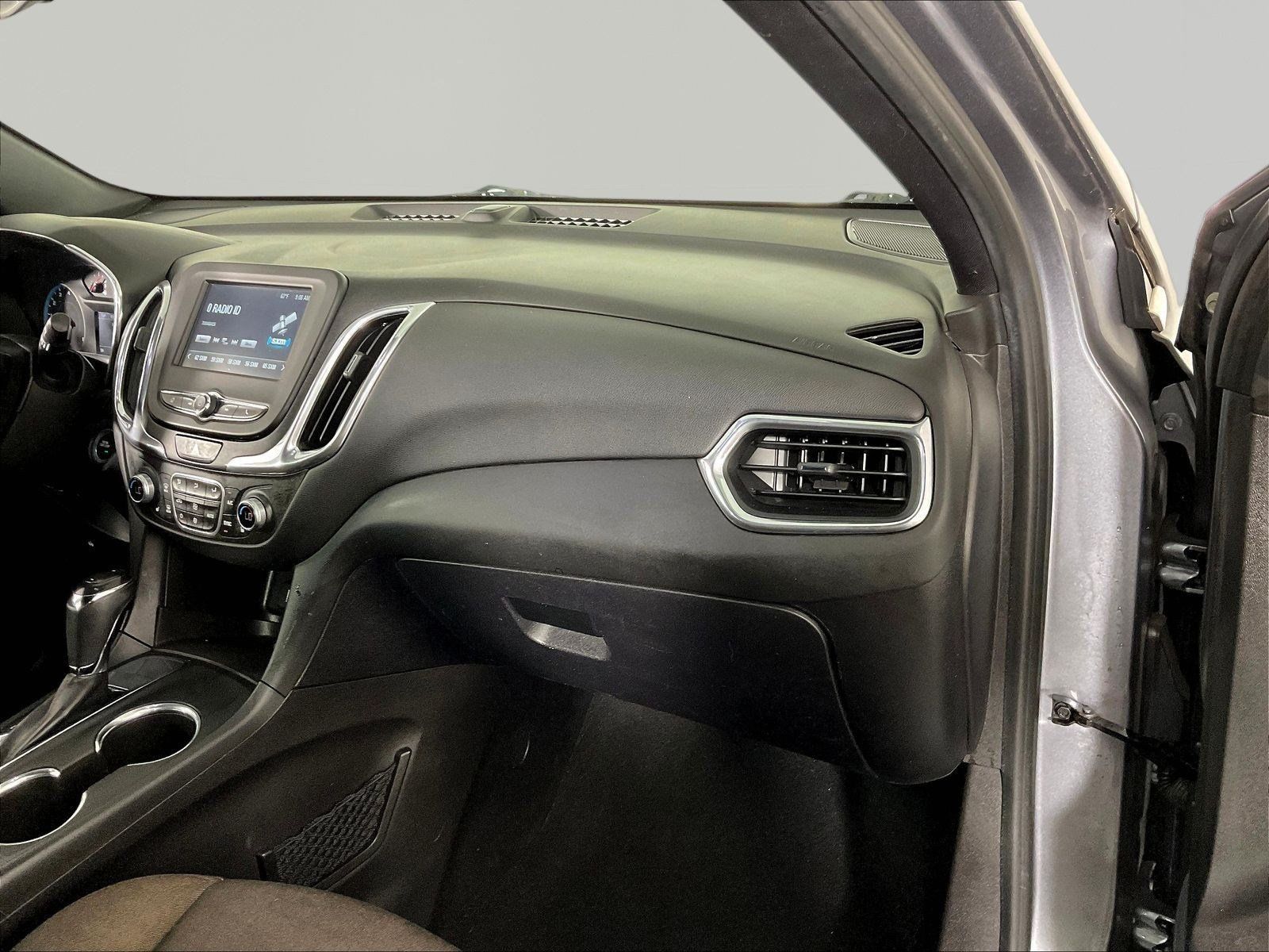Used 2018 Chevrolet Equinox LT FWD image 26