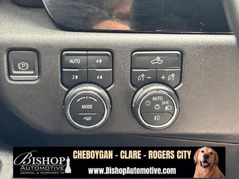 Used 2024 Chevrolet Silverado 2500 LT w/ Convenience Package AWD/4WD image 28