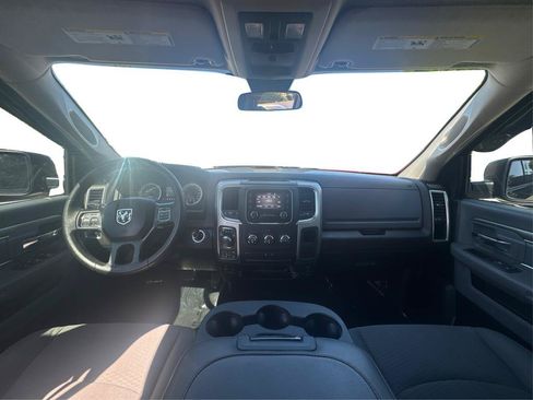 Used 2017 RAM 1500 Classic SLT AWD/4WD image 19