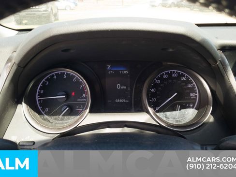 Used 2023 Toyota Camry SE w/ Convenience Package FWD image 13