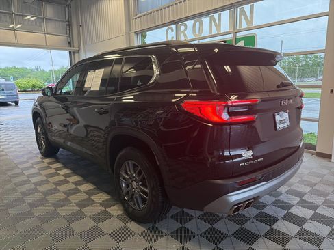 Used 2025 GMC Acadia Elevation FWD image 4