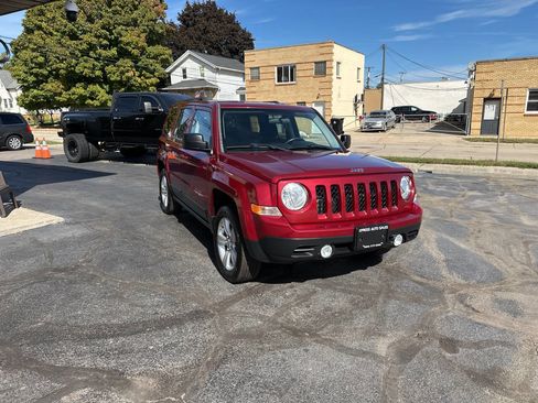 Used 2012 Jeep Patriot Latitude image 4