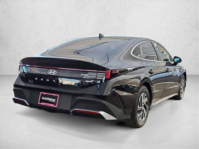 New 2026 Hyundai Sonata Blue FWD image 2