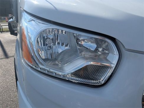 Used 2022 Ford Transit 350 XLT image 9