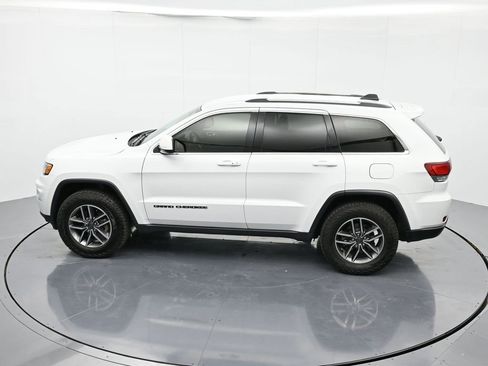 Used 2020 Jeep Grand Cherokee Laredo w/ Laredo X Package image 36