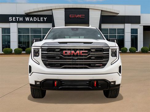 Used 2024 GMC Sierra 1500 AT4 w/ Technology Package image 2