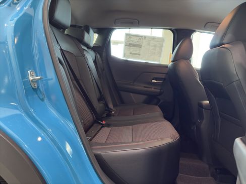 New 2026 Nissan Kicks SR w/ Cold Weather Package image 17