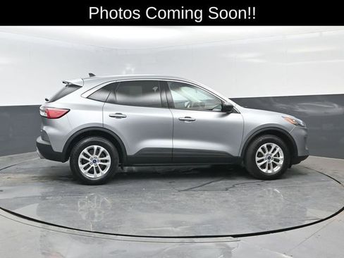 Certified 2022 Ford Escape SE w/ Convenience Package AWD/4WD image 3