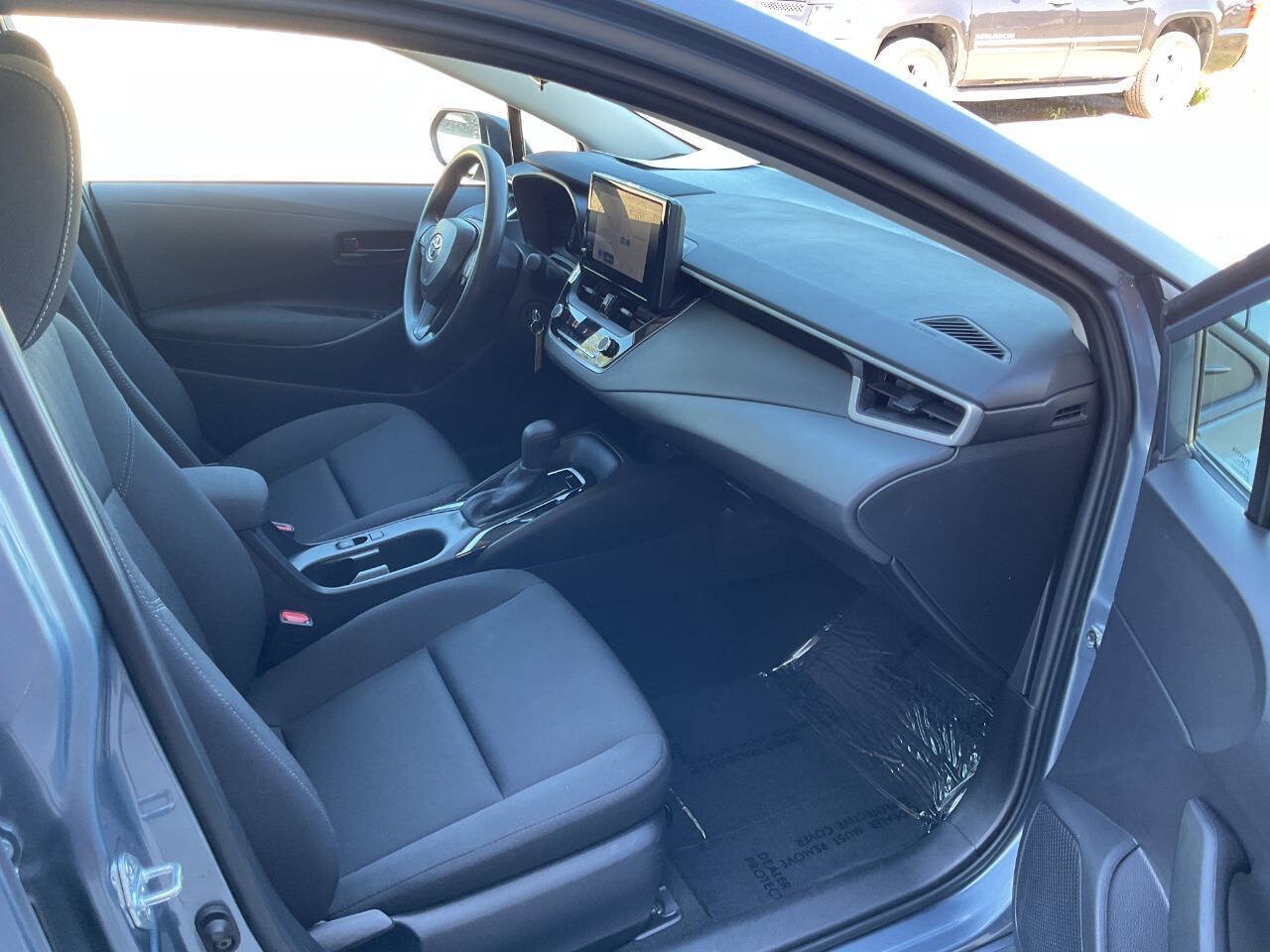 Used 2026 Toyota Corolla LE FWD image 37