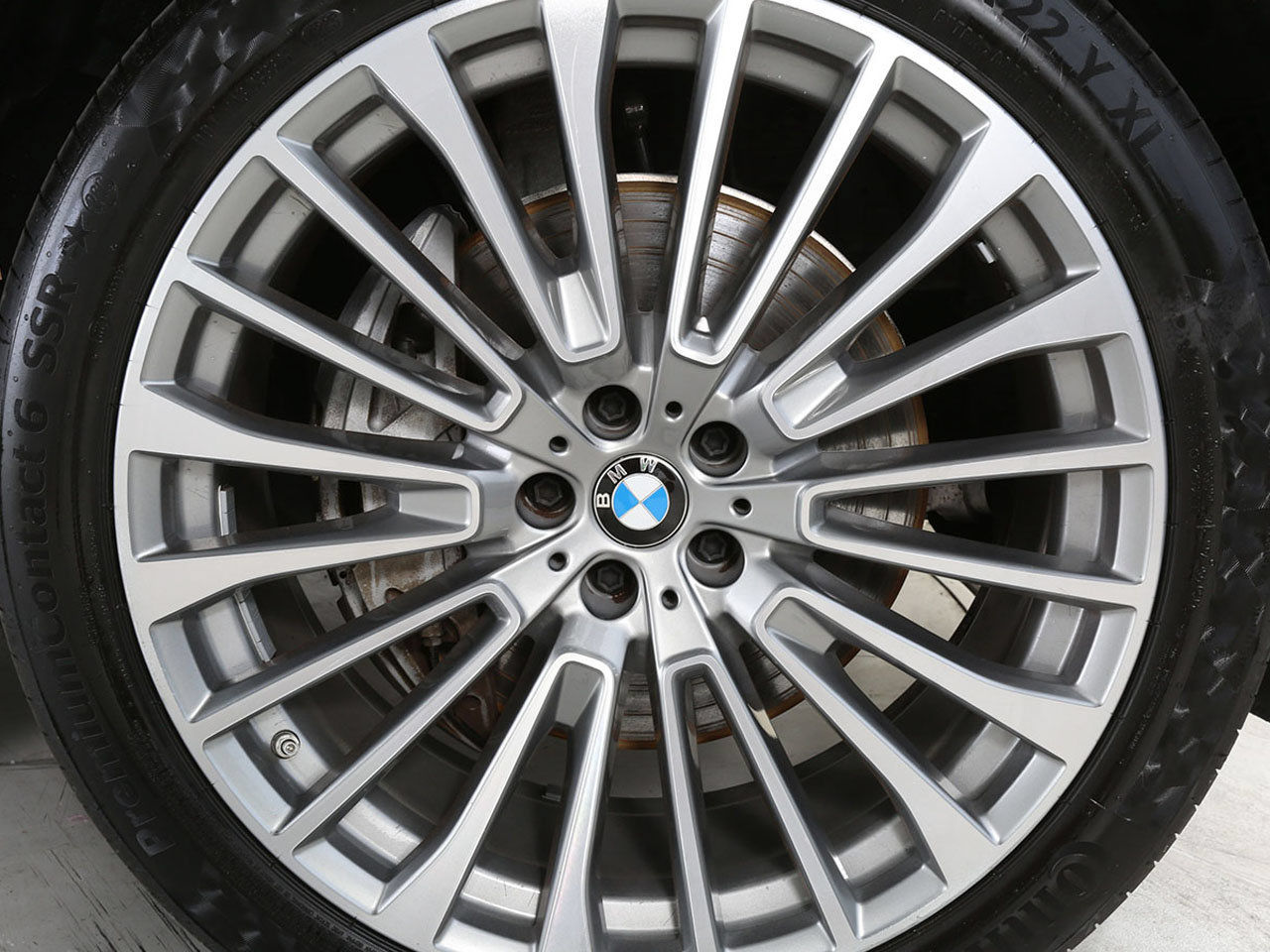 Used 2023 BMW X7 xDrive40i w/ Premium Package AWD/4WD image 6