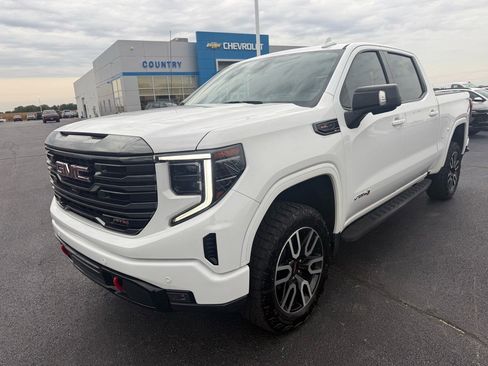 Used 2024 GMC Sierra 1500 AT4 w/ Technology Package image 9