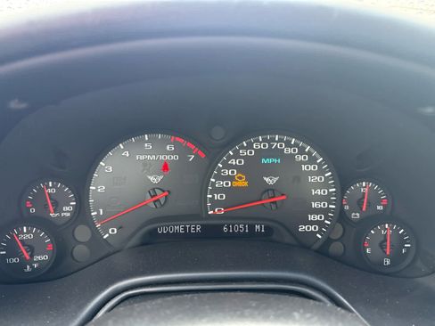 Used 2002 Chevrolet Corvette Coupe w/ Preferred Equipment Group2 RWD image 10