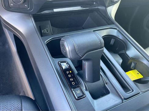 Used 2025 Ford F150 Lariat w/ Equipment Group 501A Mid image 17