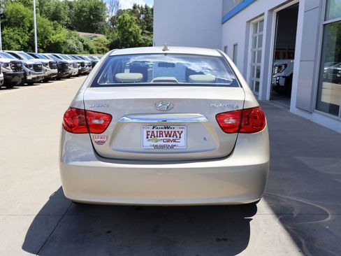 Used 2010 Hyundai Elantra GLS FWD image 9