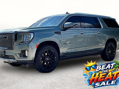 Used 2023 GMC Yukon XL Denali Ultimate AWD/4WD image 5