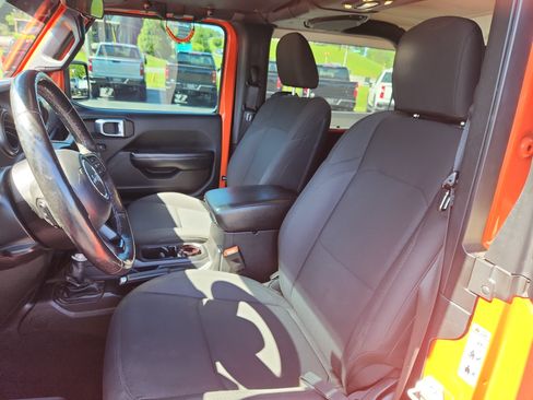 Used 2019 Jeep Wrangler Sport AWD/4WD image 22