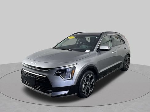 Used 2023 Kia Niro SX Touring FWD image 43